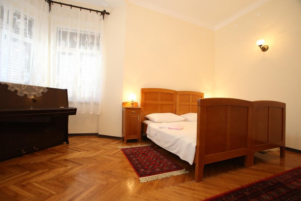 Apartment & Rooms Three Angels Baska  Phòng bức ảnh