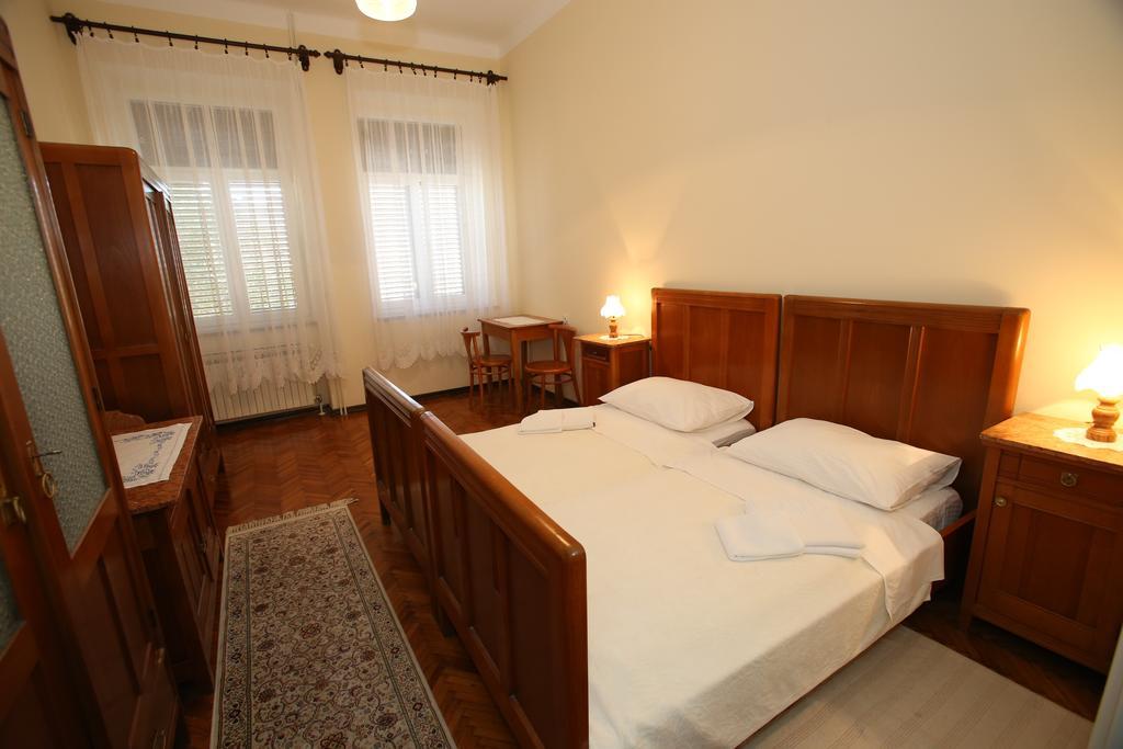 Apartment & Rooms Three Angels Baska  Phòng bức ảnh