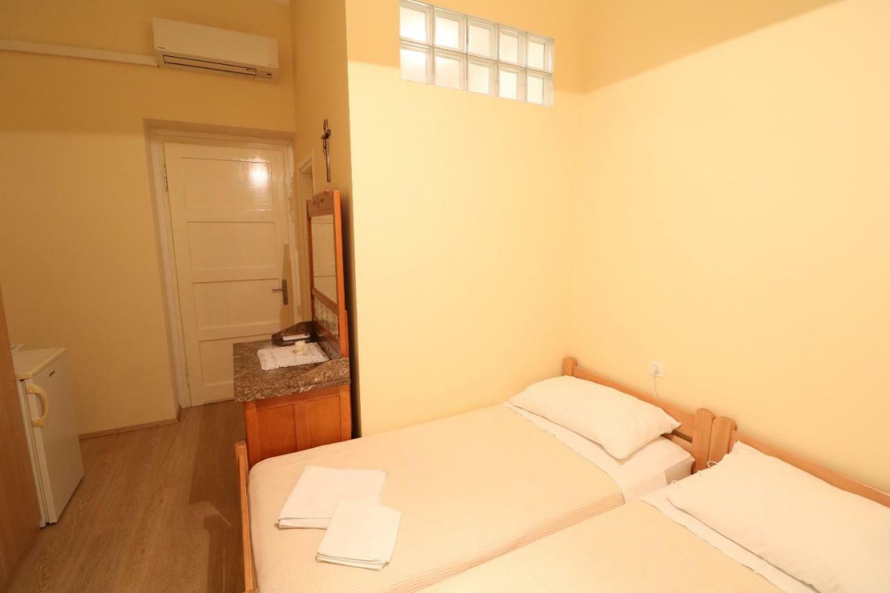 Apartment & Rooms Three Angels Baska  Ngoại thất bức ảnh